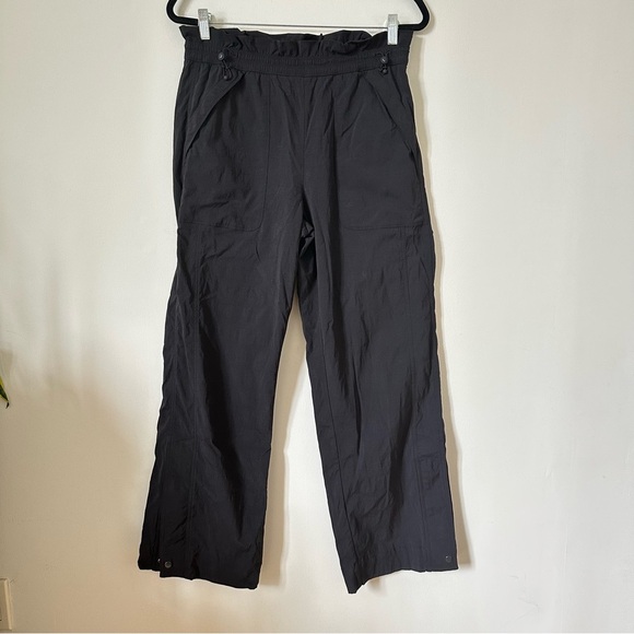 Athleta Trekkie High Rise Parachute Pants In Black Size 8 - Picture 6 of 13